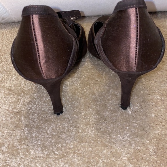 Stuart Weitzman Brown Suede Satin Mary Jane Pumps Heels  Sz 9. - Picture 5 of 7